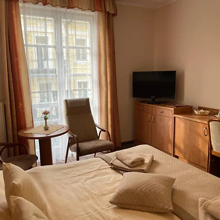 Ld Palace & Kur 4*