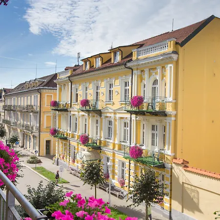 Ld Palace & Kur 4*